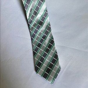 Bill Blass Men’s Neck Tie 100% Silk 3/$20